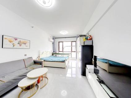 北京龙湖翡翠1室1厅52.47平中楼层/共26层