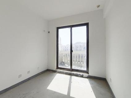 徐州绿地湖语墅5室3厅322.18平低楼层/共3层