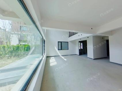 北京和锦华宸3室1厅180.58平低楼层/共2层