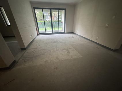 北京中央公园3室2厅115平低楼层/共8层