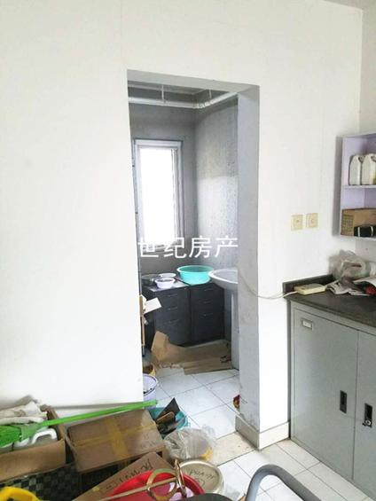 北京腾龙家园3室2厅156平低楼层/共9层