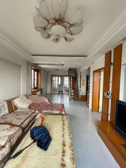 沈阳尊龙苑(东区)3室2厅73平高楼层/共6层