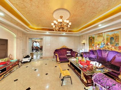 北京世茂湖滨首府(D区)4室2厅285.78平低楼层/共40层