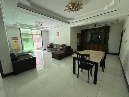 北京天福北苑4室2厅172平中楼层/共7层