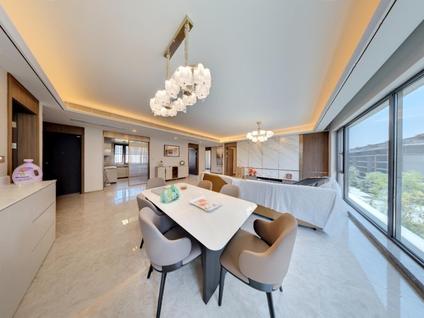 北京绿城西安和庐小区4室2厅168.39平低楼层/共16层