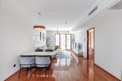 北京蓝堡国际公寓(南区)3室2厅156平高楼层/共25层