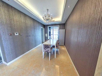 北京滨河湾城市花园3室2厅178平中楼层/共18层