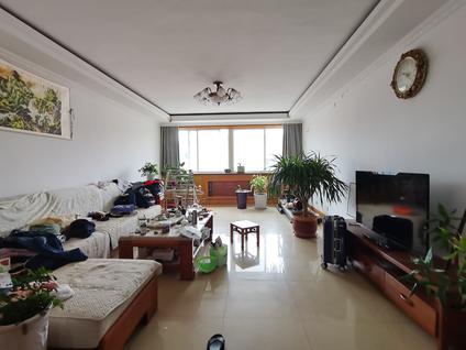 青岛蜊叉泊3室2厅140.49平中楼层/共7层