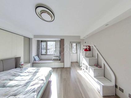 北京枫竹苑(一区)5室3厅262.49平高楼层/共4层