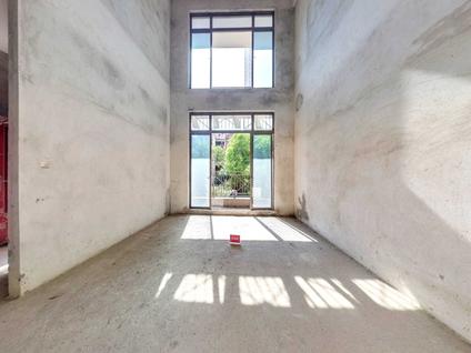 中山保利林语4室2厅270.15平低楼层/共3层