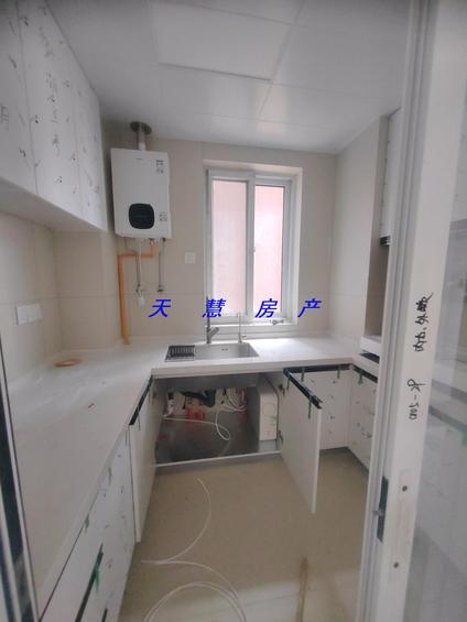 北京御湖蓝湾3室2厅110平高楼层/共15层