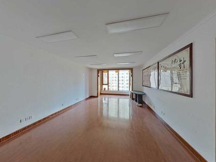 北京都市海景4室2厅206.97平低楼层/共30层