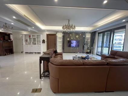 江门雍翠峰5室2厅300平中楼层/共11层