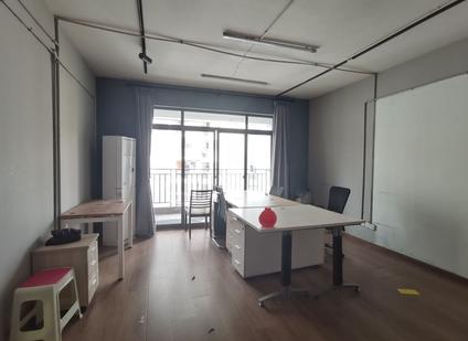 北京渝能国际3室2厅128平中楼层/共35层