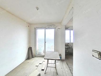 北京绿地世纪城(三期592-599)4室2厅103.9平高楼层/共33层