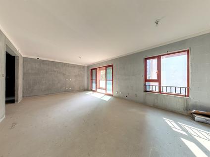 成都富豪三里花城4室2厅143.78平低楼层/共15层