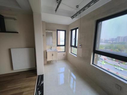 北京金陵学府3室2厅126平中楼层/共18层