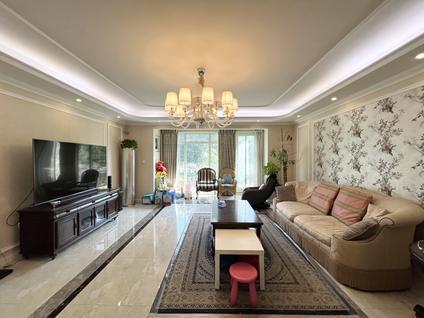 北京领秀翡翠山(A区)4室2厅231.09平中楼层/共4层