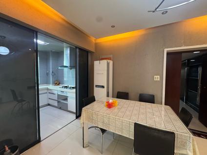 北京万家华庭3室2厅161平高楼层/共25层