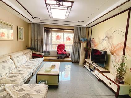 北京万润城3室2厅123平低楼层/共18层