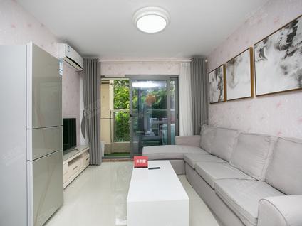 北京君临天下2室2厅52.35平低楼层/共45层