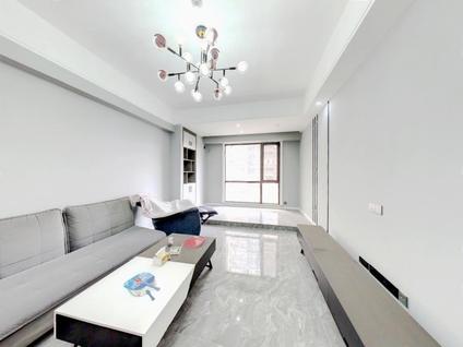 北京龙湖翡翠2室1厅118.31平低楼层/共26层