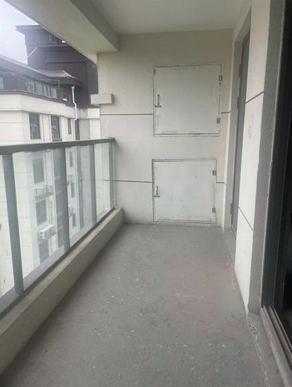 北京新城学府3室2厅128.88平高楼层/共8层