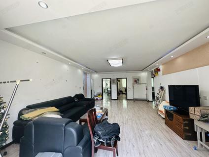 北京新世纪家园3室2厅142平低楼层/共5层