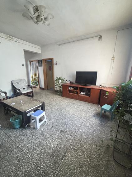 北京教育小区3室2厅97平高楼层/共6层