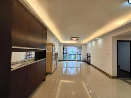 北京保利六合3室2厅130平低楼层/共32层