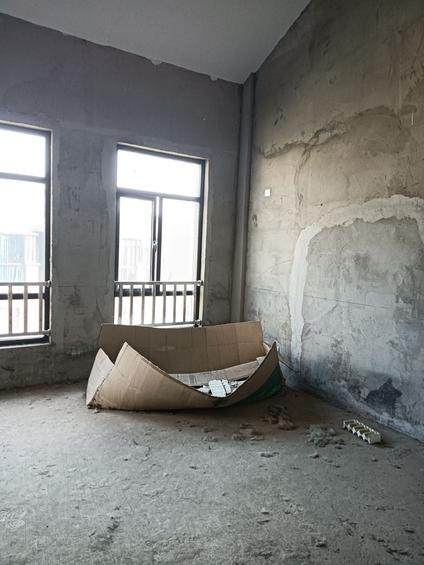 北京翡翠庄园5室2厅268平低楼层/共4层