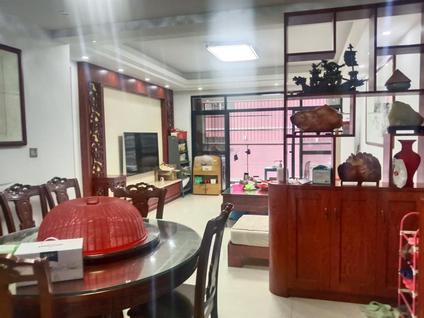 北京康德名都4室2厅126.4平低楼层/共18层