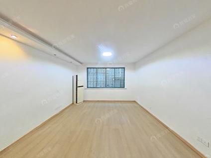 上海京城大厦3室2厅116.07平低楼层/共28层