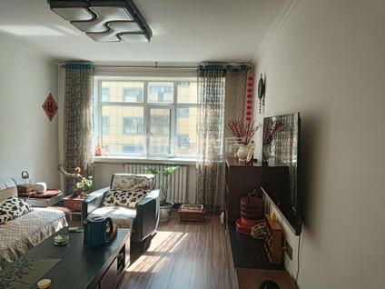 北京幸福小区2室2厅75平低楼层/共7层