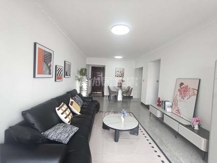 柳州荣和千千树4室1厅95平中楼层/共34层