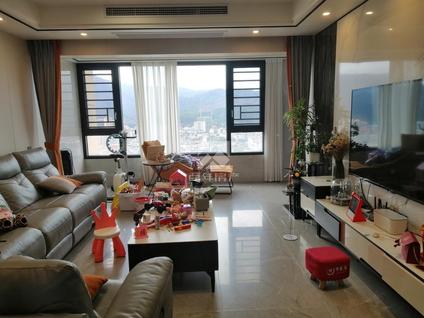 北京河滨北路4室2厅140平高楼层/共26层