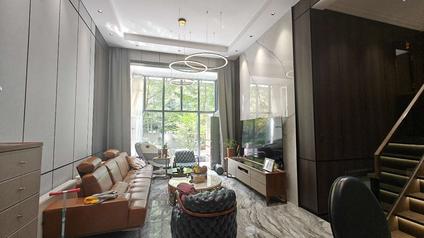 北京金阳新世界水临境6室2厅120.68平低楼层/共10层