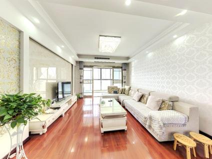 北京裕亚银湖城(南苑)3室2厅130.56平中楼层/共31层