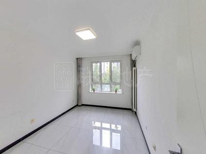 北京隆兴园(一里)2室1厅82.87平低楼层/共15层