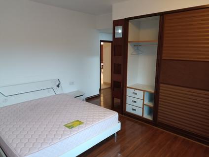 北京金湖峰景4室2厅148.16平中楼层/共25层