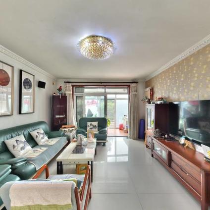 北京城建湖光山色3室2厅142.15平低楼层/共6层