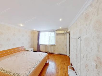 北京天鹅堡4室3厅243.54平低楼层/共3层