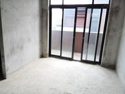 江门越秀滨江盛悦4室3厅140.36平低楼层/共3层