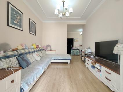 北京首成鼎尚名都2室2厅69平低楼层/共27层