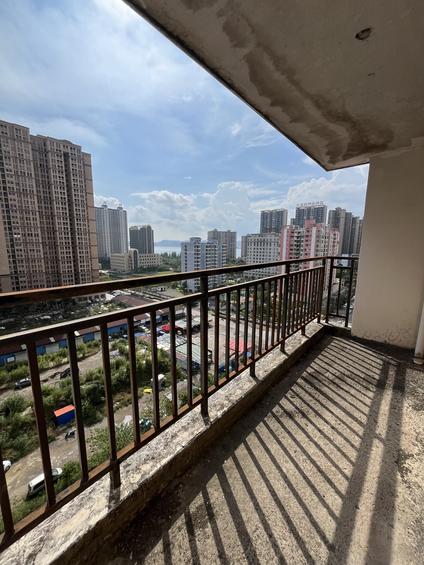 防城港防城港市商发住宅小区3室2厅131.48平高楼层/共13层