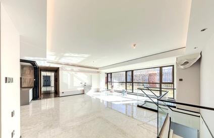 石家庄万科翡翠书院3室2厅294.05平低楼层/共11层