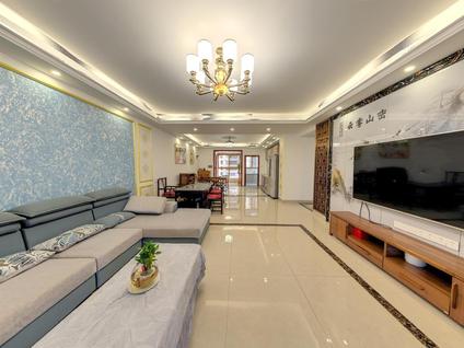 海口海阔天空国瑞城(铂仕苑)4室2厅196.19平低楼层/共30层