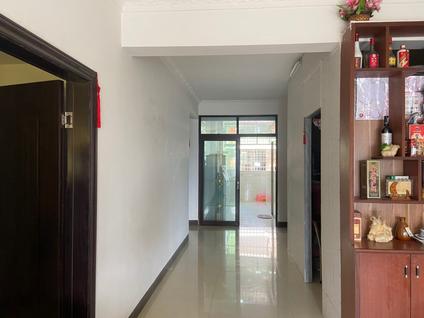 江门舜德路4室2厅130.84平高楼层/共8层