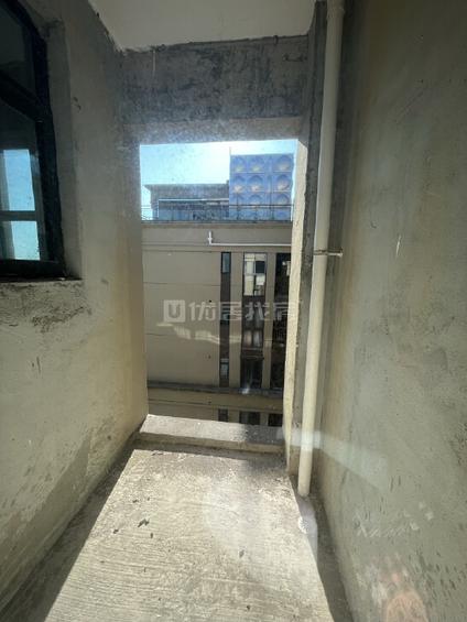 北京龙山景苑4室2厅101平中楼层/共28层