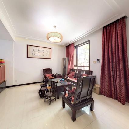 上海莱英北郡3室2厅261.86平低楼层/共5层